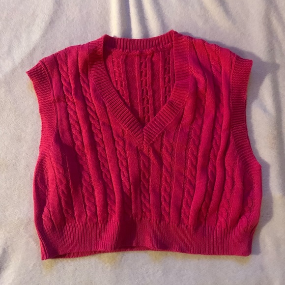 COPY - New boutique gorgeous pink cropped sweater vest - Picture 2 of 6
